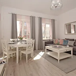 Apartament Kameralny Dluga 50 Lägenhet